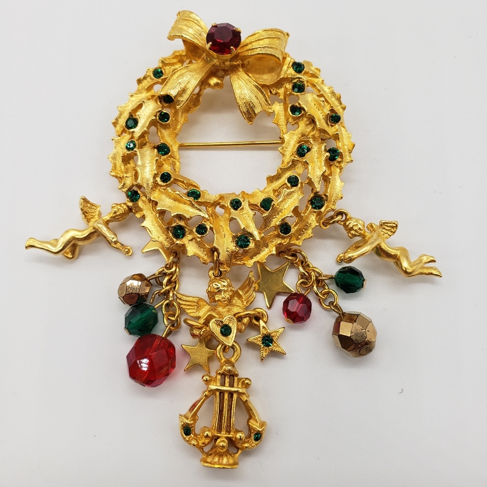 Kirks Folly Christmas Wreath brooch with angels